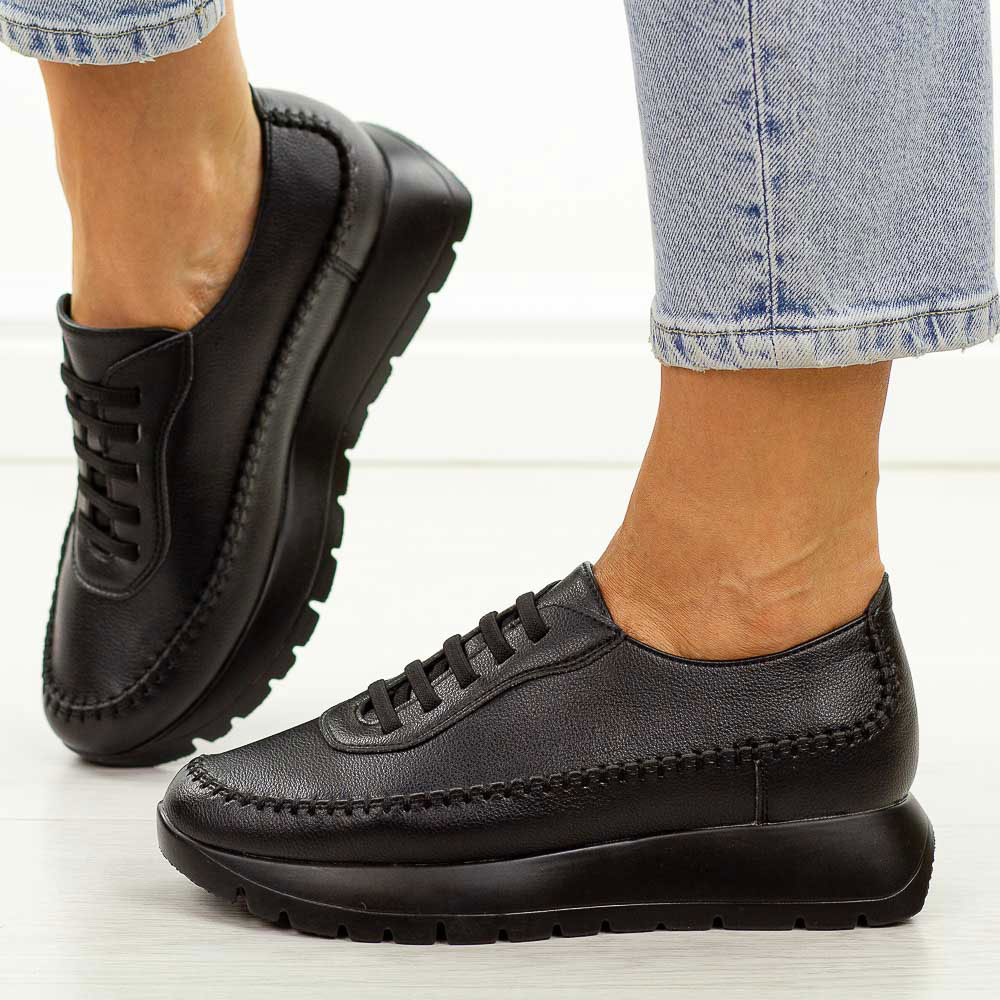 Czarne półbuty damskie Potocki 12732