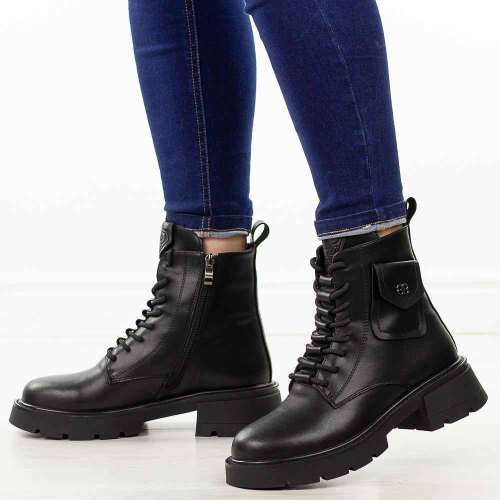 Czarne skórzane botki damskie na traperze Cambell 58305