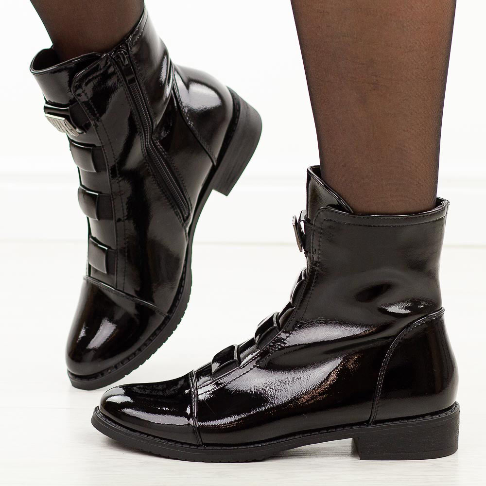 Czarne płaskie botki damskie Jezzi Asa62-121