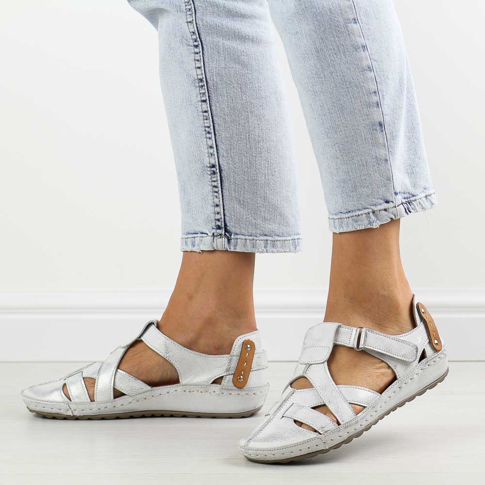 Srebrne skórzane Polskie sandały damskie Deoni D404