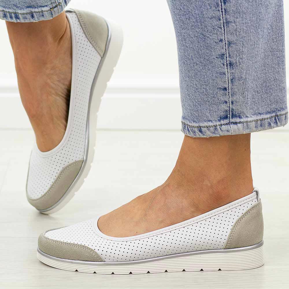 Białe Gr skórzane półbuty damskie Filippo Dp4524/25