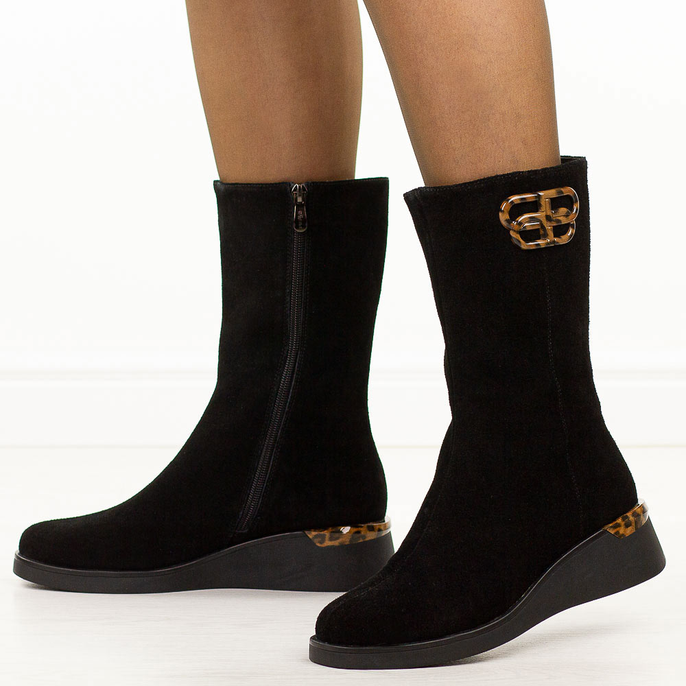 Czarne wyższe skórzane botki damskie Filippo Dbt7207/25