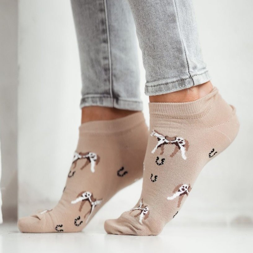 Beżowe bawełniane stopki w konie 806