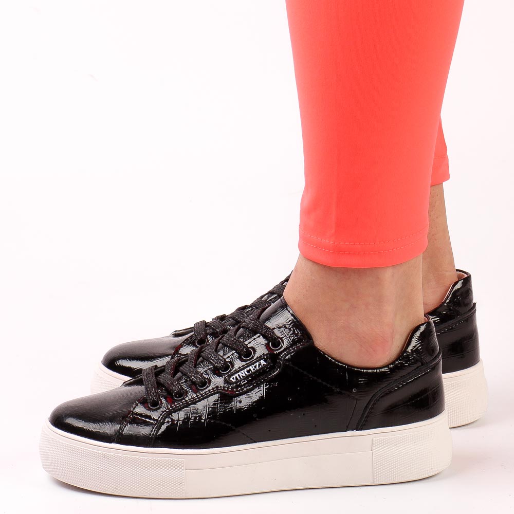 Czarne skórzane półbuty damskie Vinceza 8769