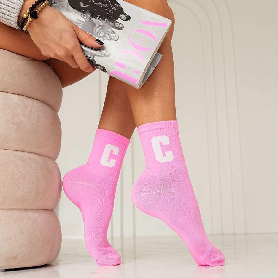 Skarpetki damskie z literą C róż 718 pn/wh