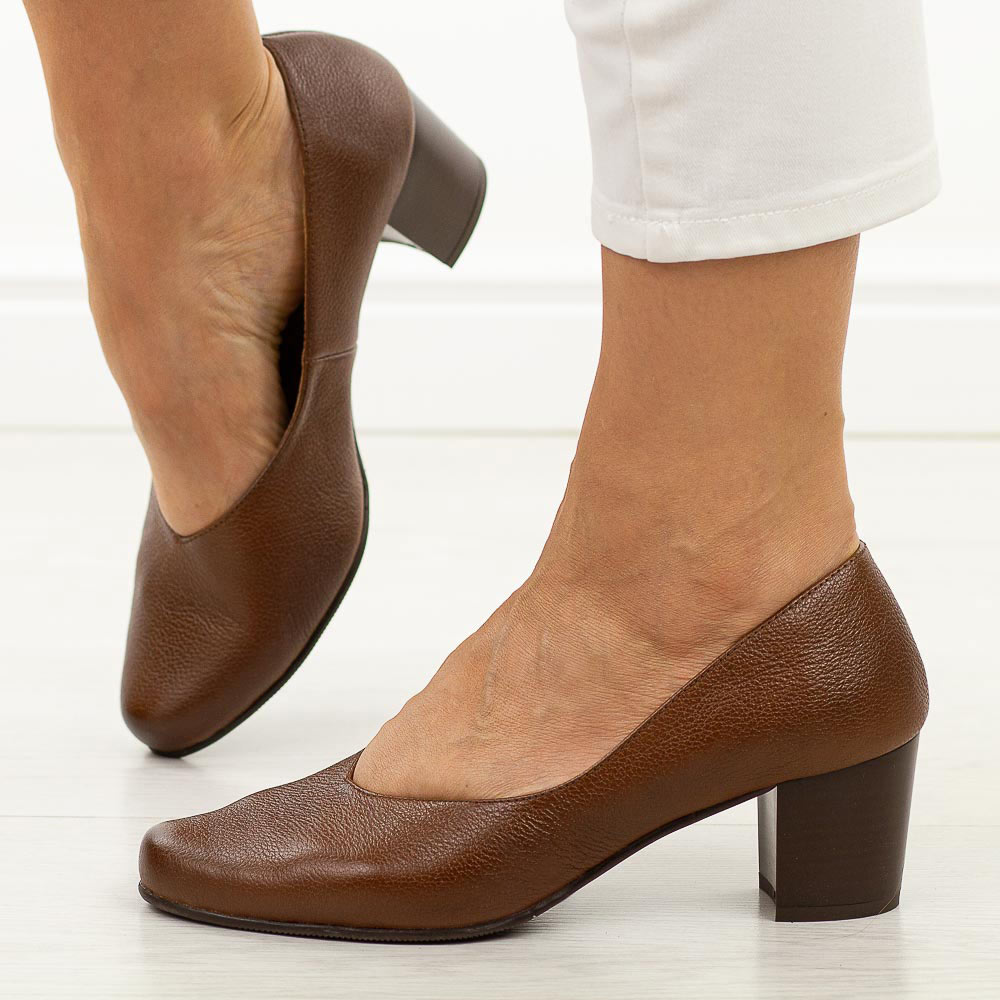 Brązowe skórzane Polskie czółenka damskie Deoni D642