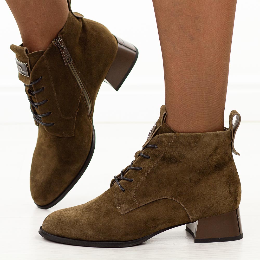 Camelowe skórzane botki damskie na obcasie Vinceza 66805