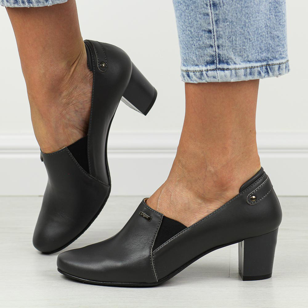 Szare Polskie półbuty damskie Gregors 605