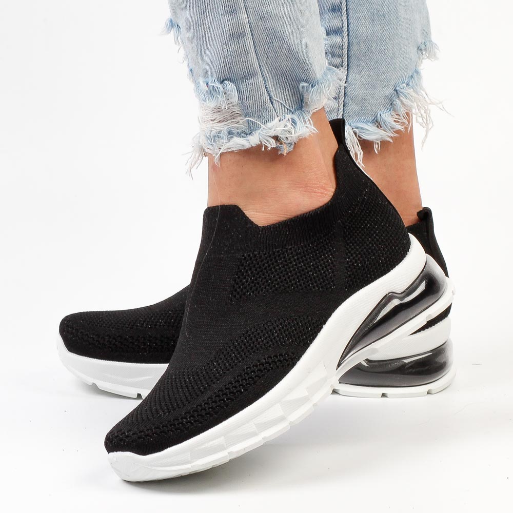 Czarne sportowe buty damskie Potocki 25004