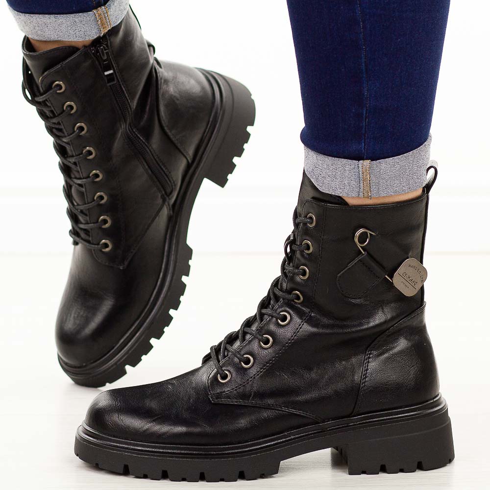 Czarne trapery damskie M.Daszyński 2508-4