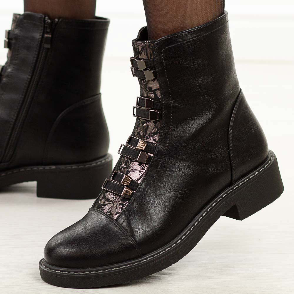 Czarne płaskie botki damskie M.Daszyński Sa252-16