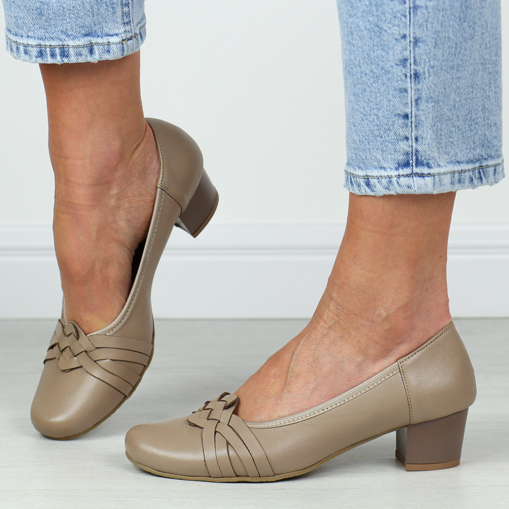 Beżowe skórzane Polskie czółenka damskie na obcasie Deoni D105