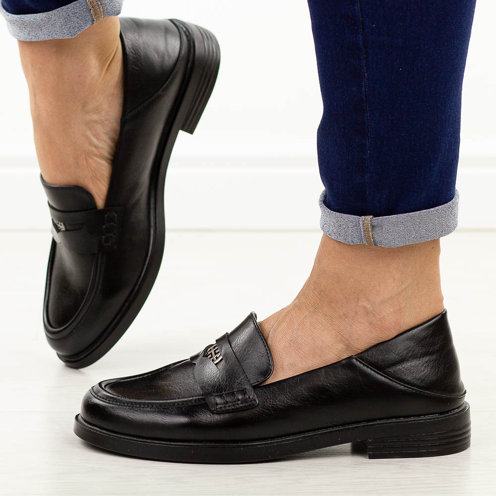 Czarne mokasyny damskie Potocki 12678