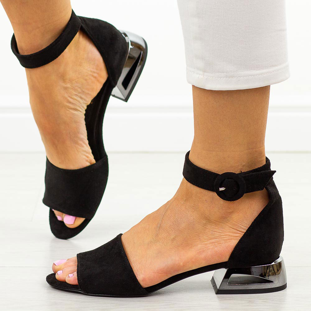 Czarne zamszowe Polskie sandały damskie na obcasie Suzana Alis