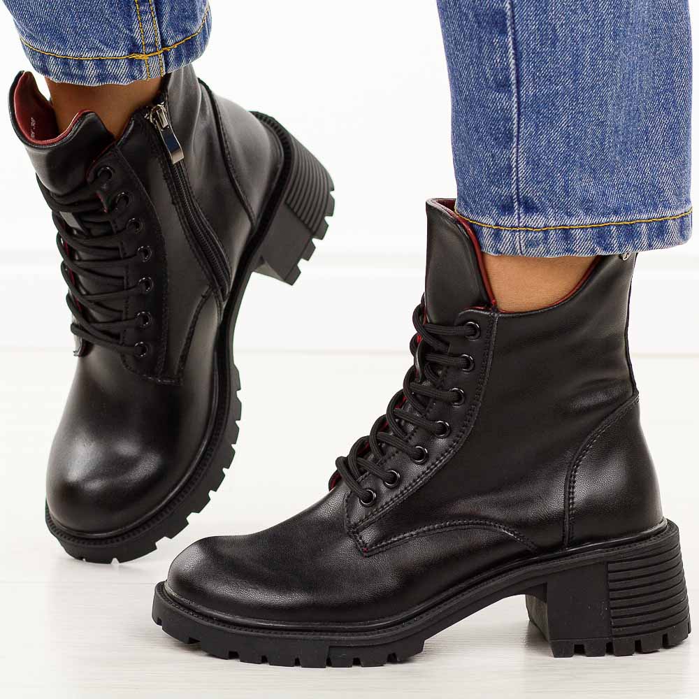 Czarne skórzane botki damskie na traperze Filippo Dbt6501/25