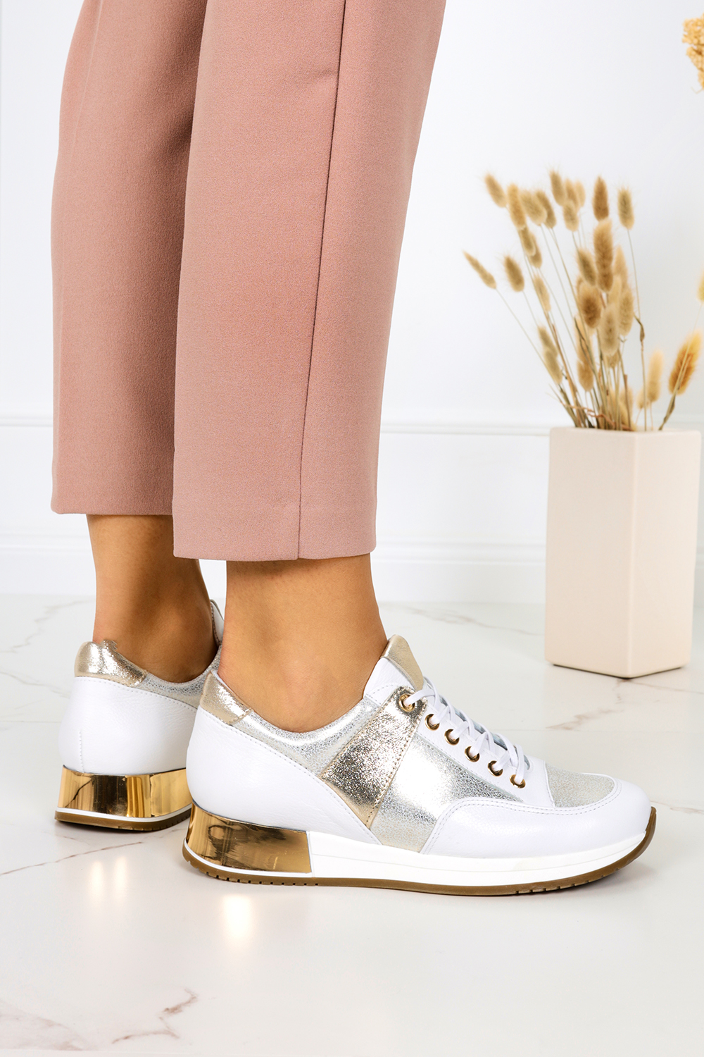 Białe sneakersy kati buty sportowe sznurowane polska skóra 7003/b179