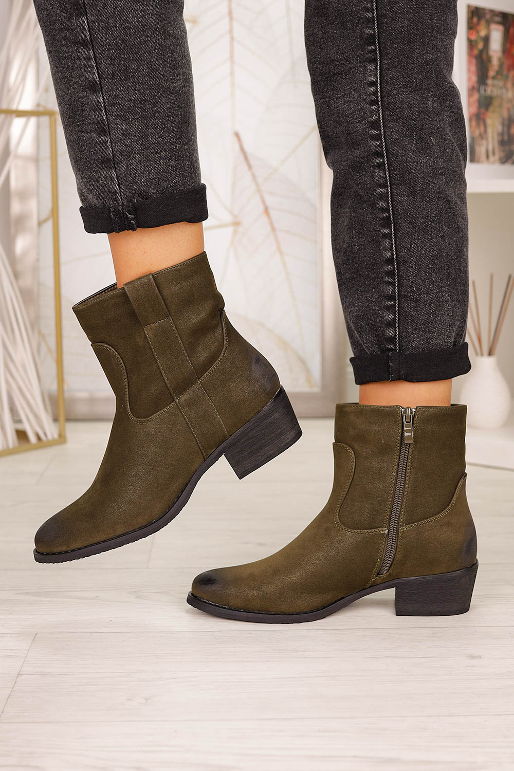 Zielone botki kowbojki na niskim słupku casu g20x5/gn