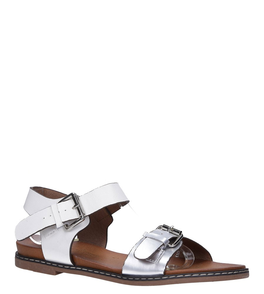 Białe modne sandały ze srebrnymi klamrami casu k18x12/w