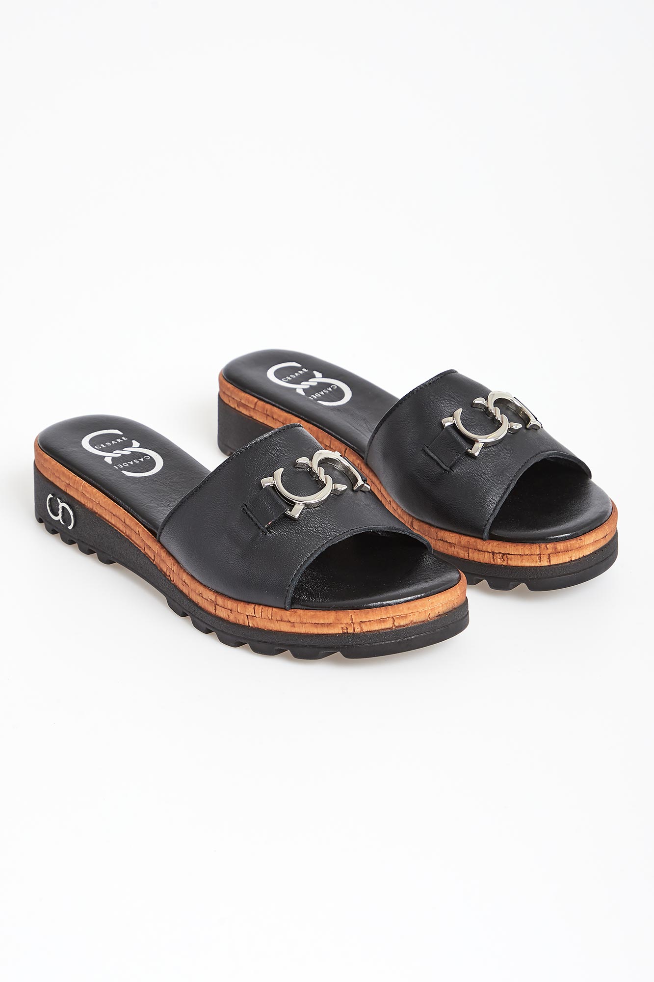 Klapki damskie skórzane CESARE CASADEI