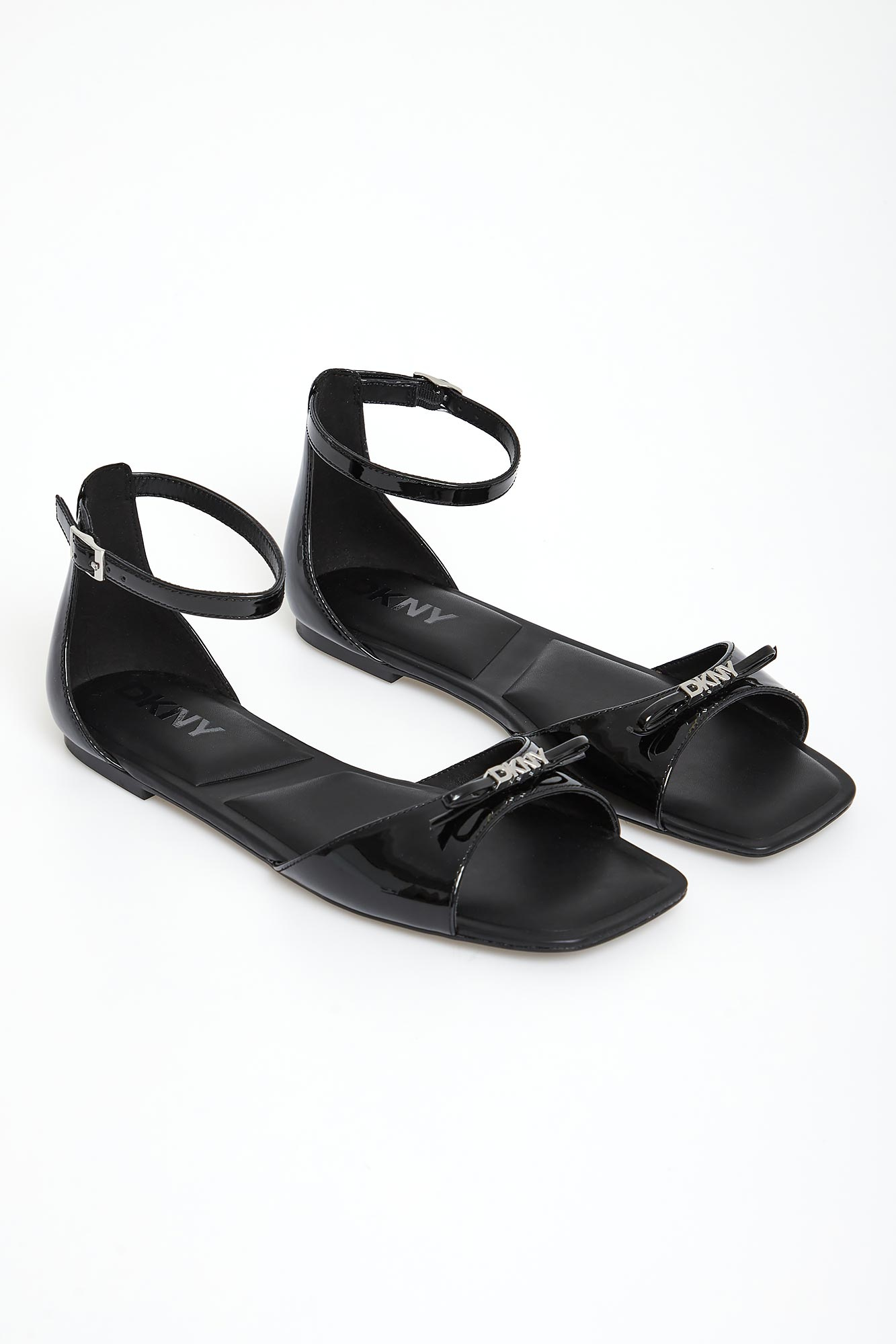 Sandały damskie lakierowane DKNY