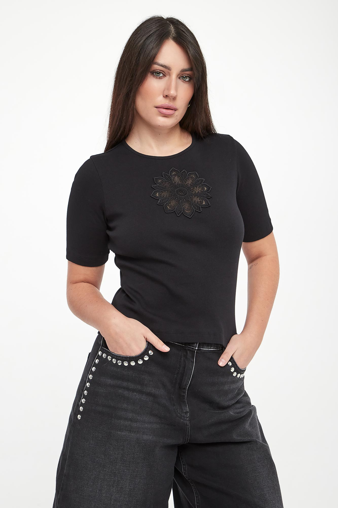 T-shirt damski z haftem TWINSET