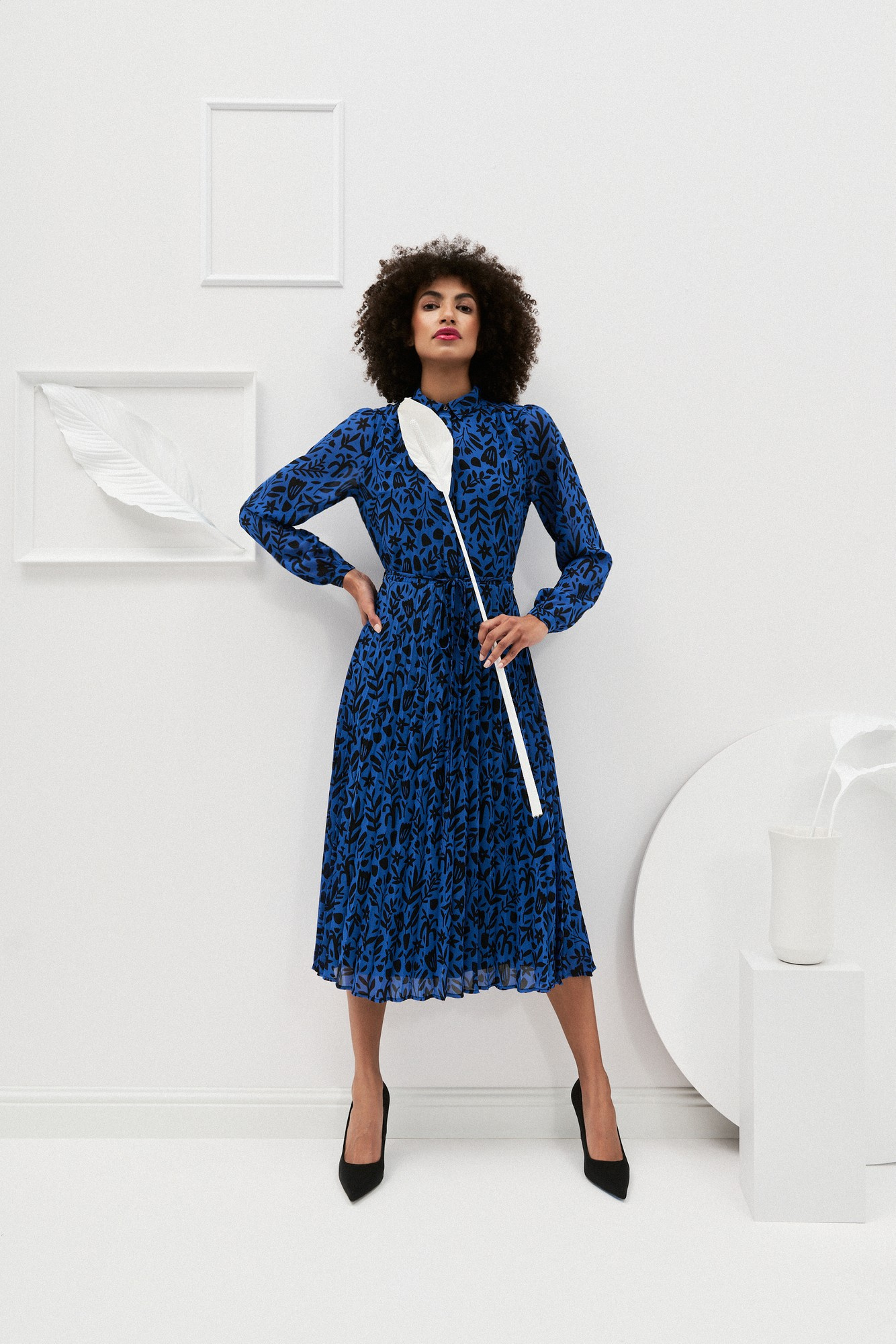 Sukienka z plisowanym dołem