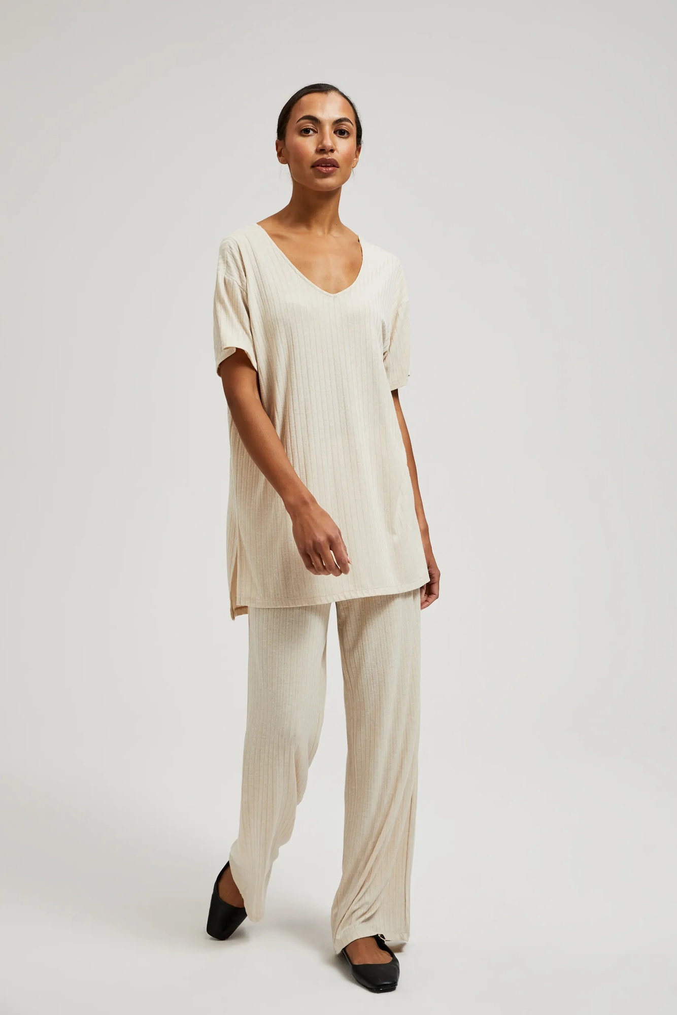 Prążkowany zestaw beżowy