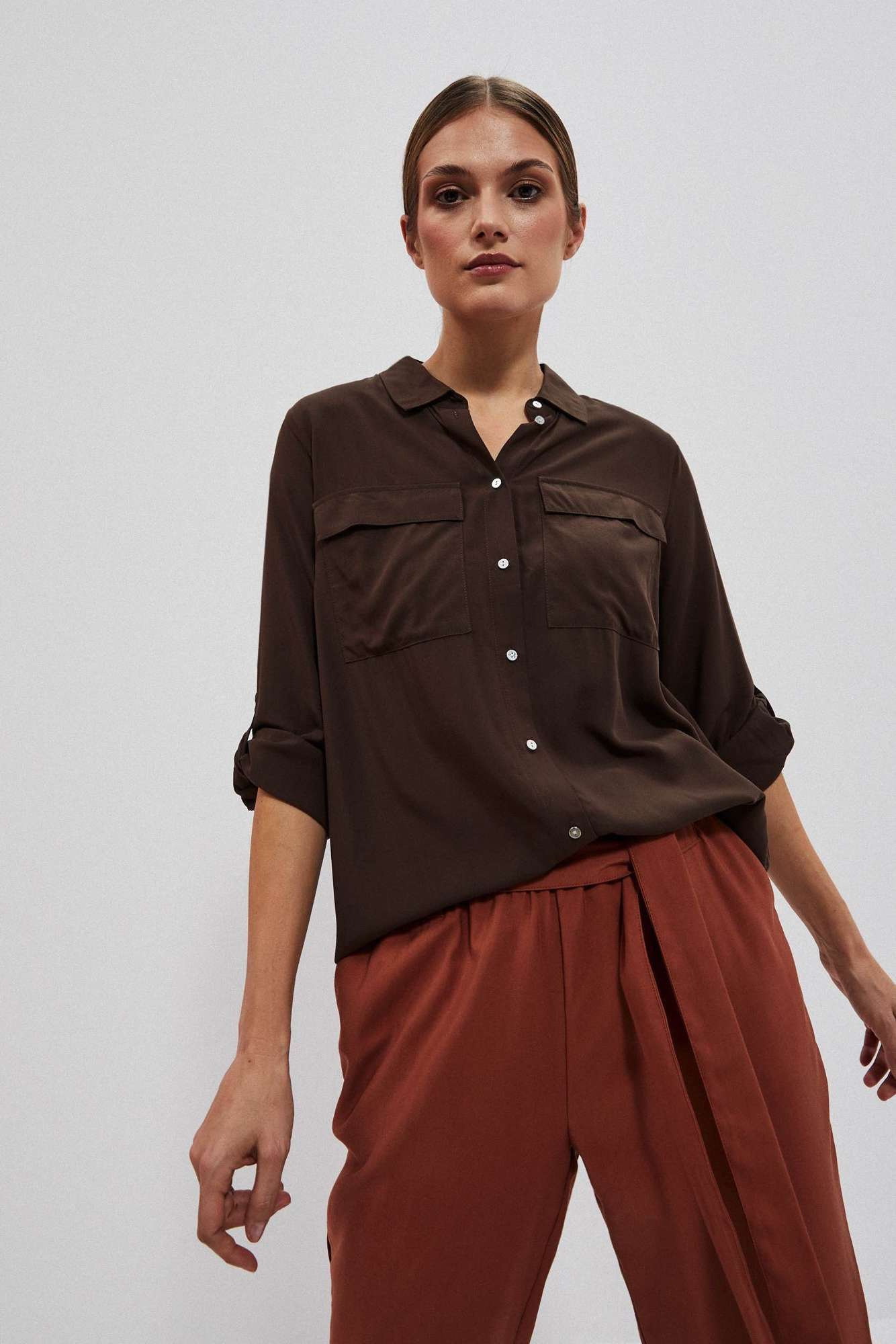 Wiskozowa koszula z kieszeniami ciemnbrązowa