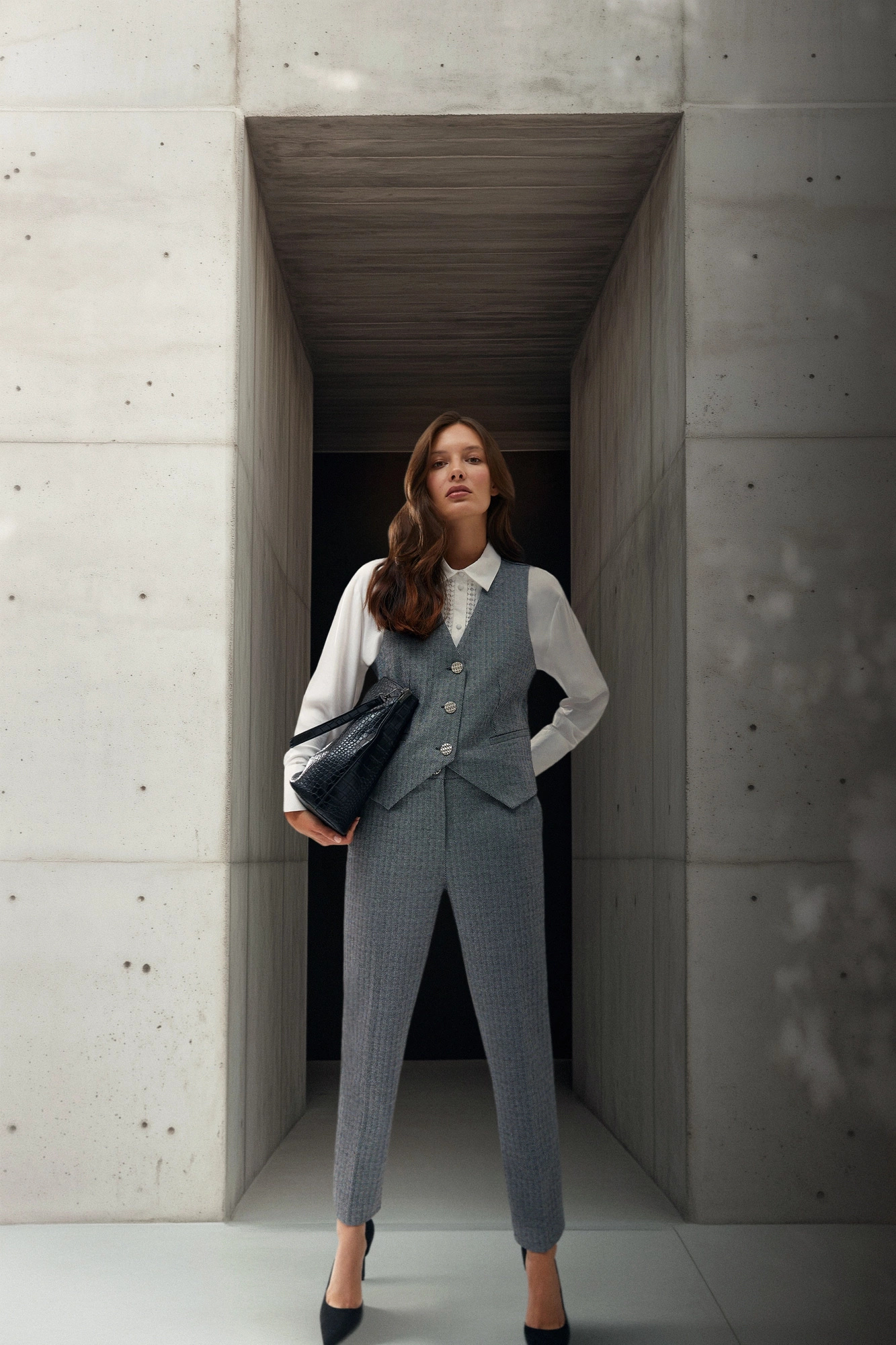 Eleganckie spodnie cygaretki szare