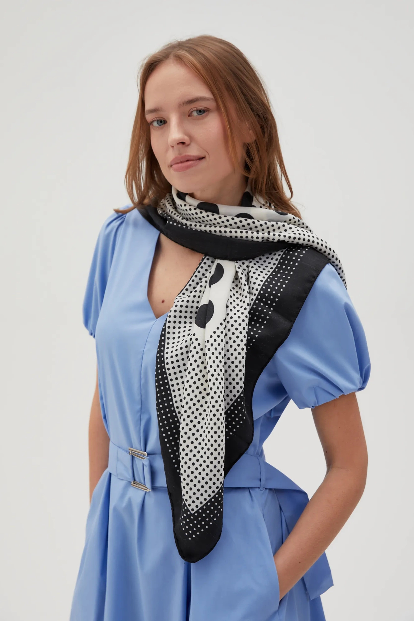 Apaszka w groszki czarna