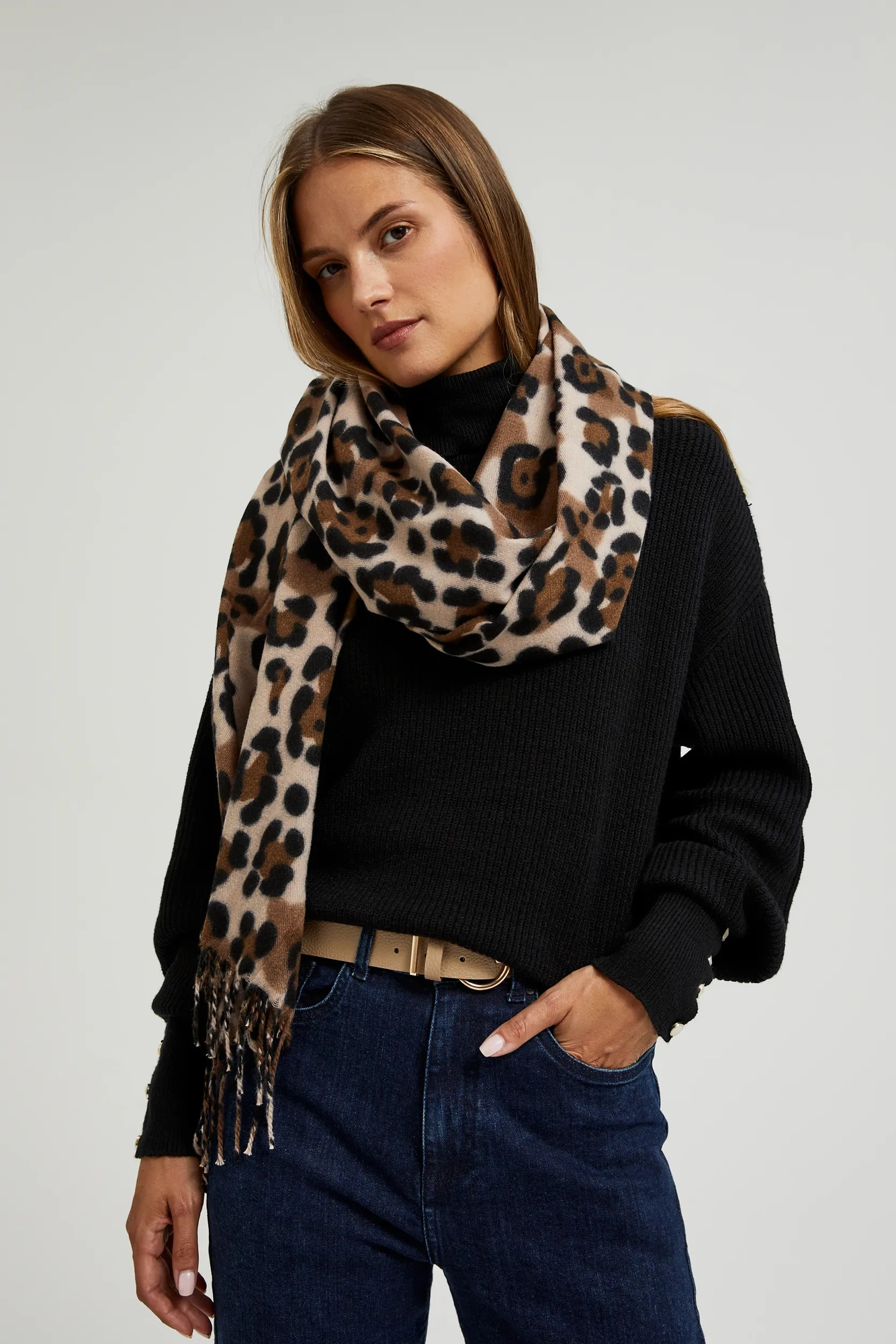 Pasek z okrągłą klamrą beżowy