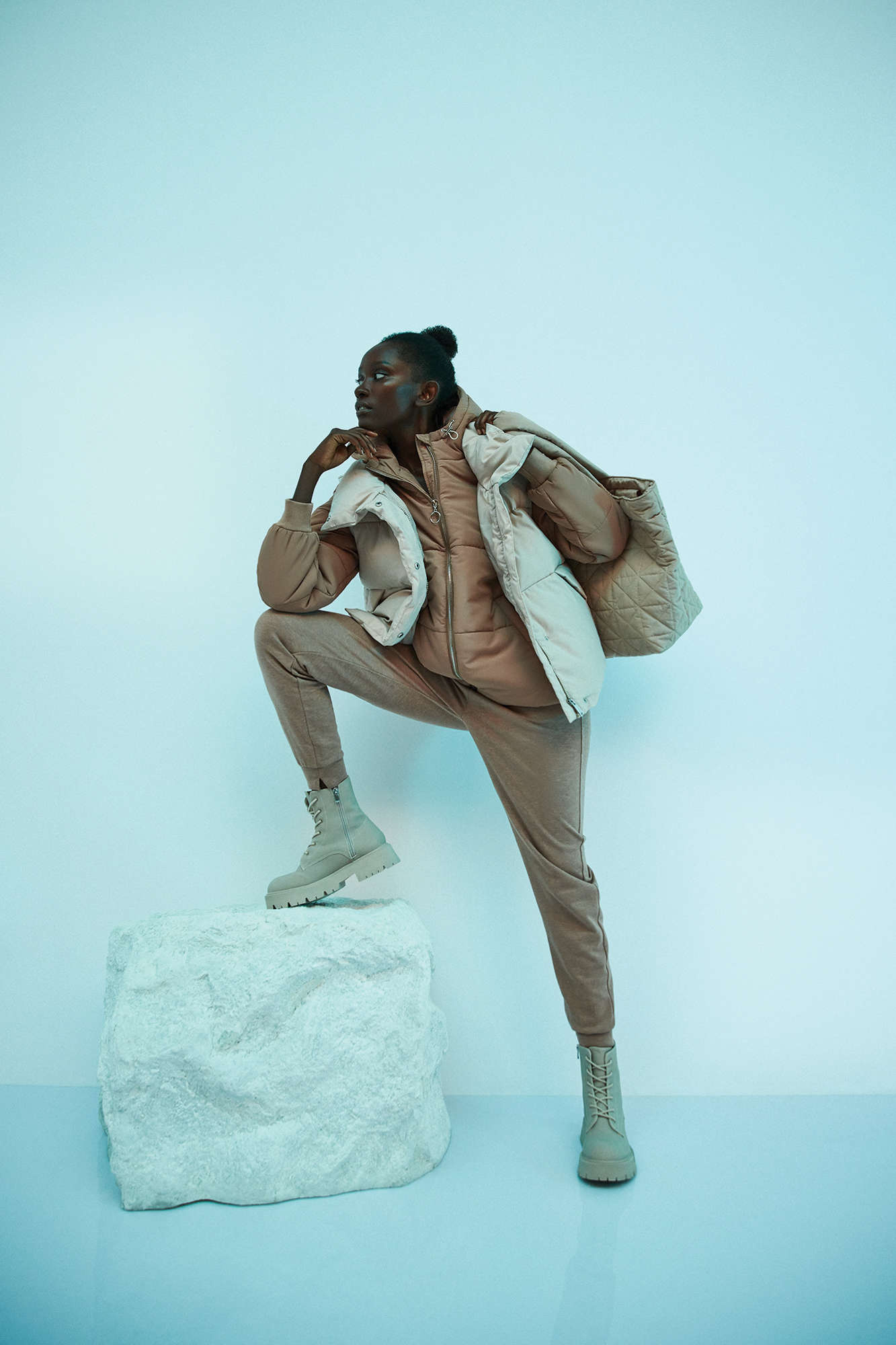 Krótka pikowna kurtka