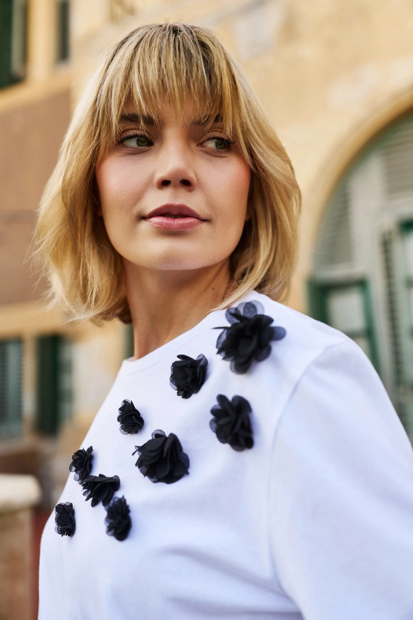 T-shirt z aplikacją biały