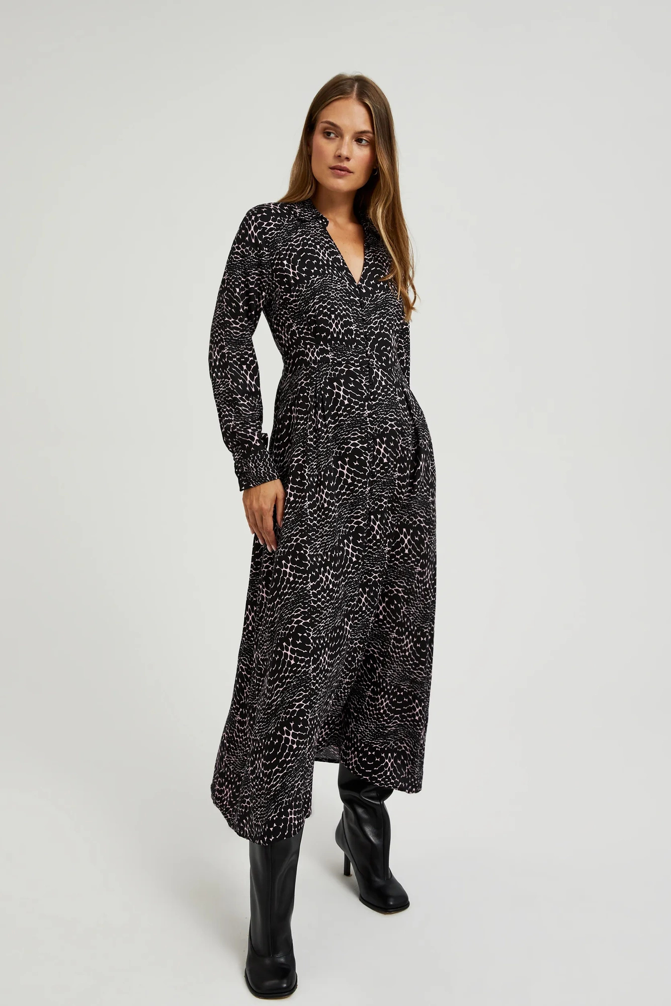 Wiskozowa sukienka midi czarna