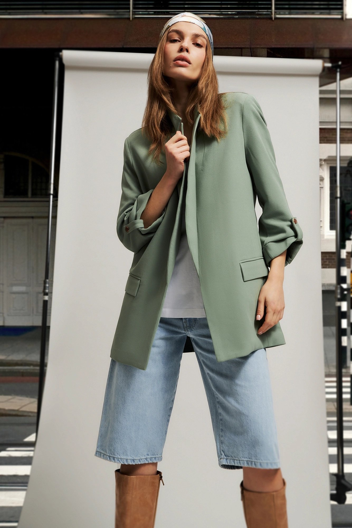 Marynarka z podwijanymi rękawami oliwkowa