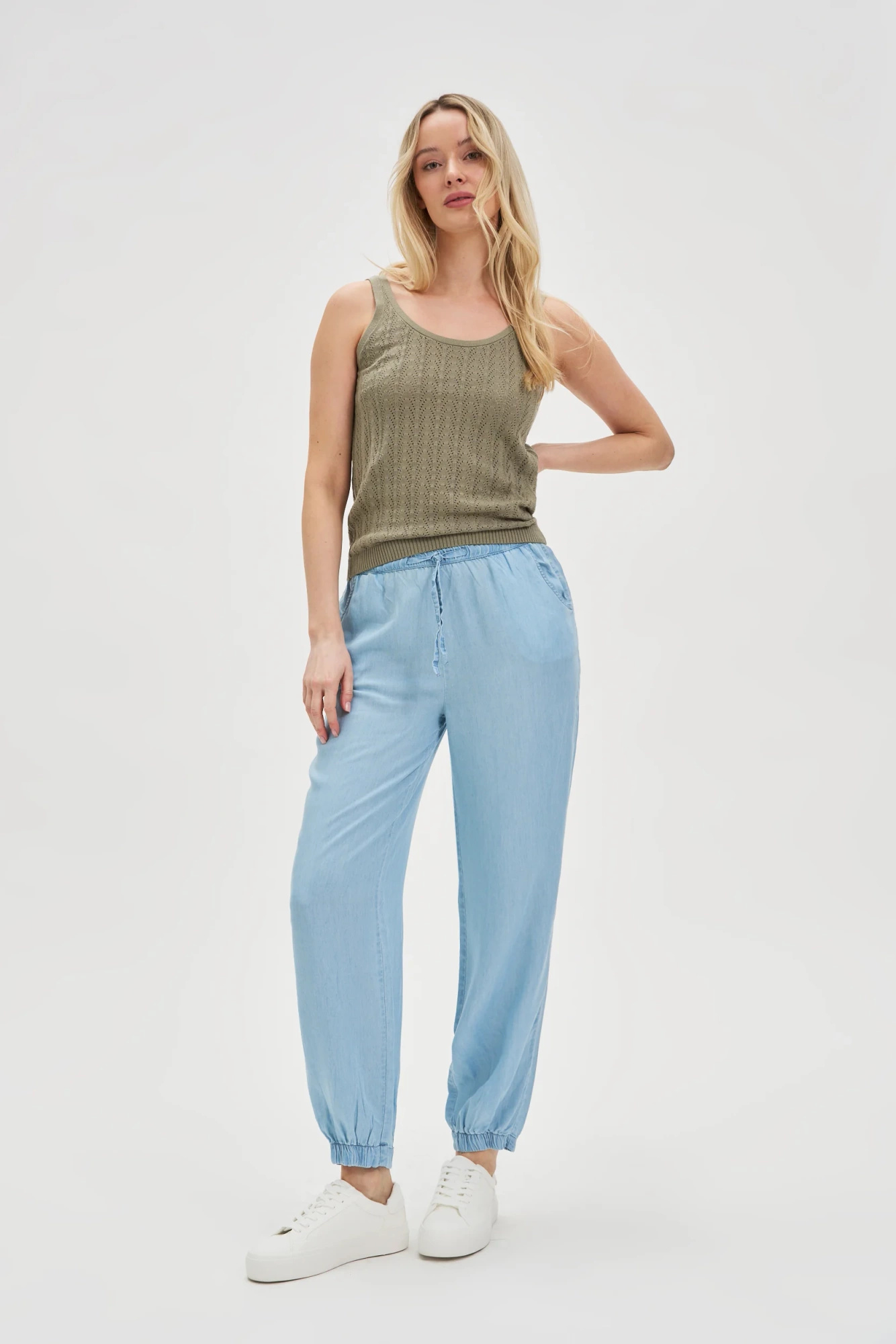 Spodnie z lyocell błękitne