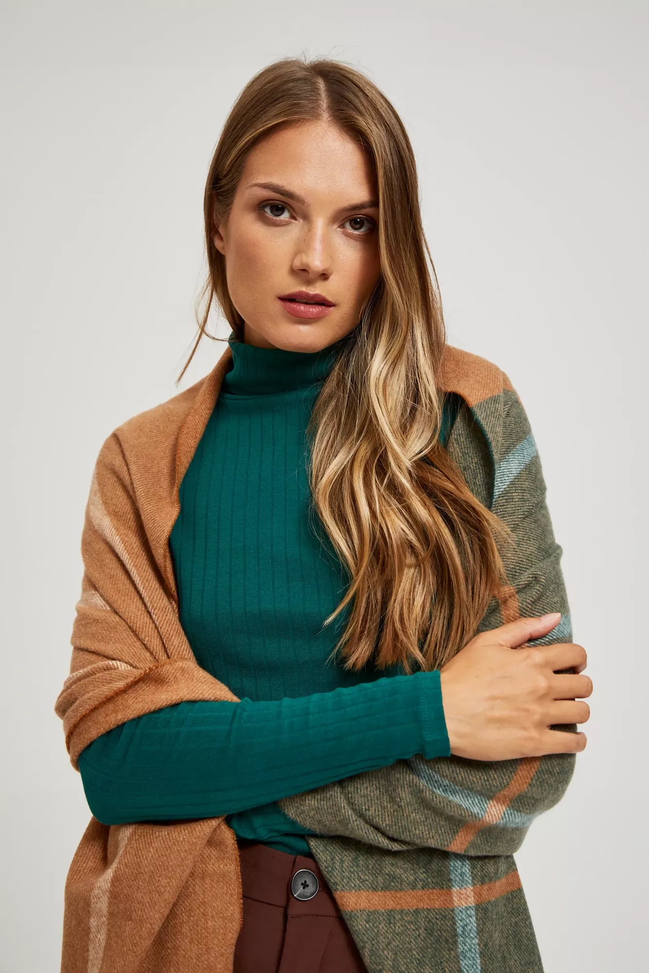 Szalik z frędzlami szmaragdowy