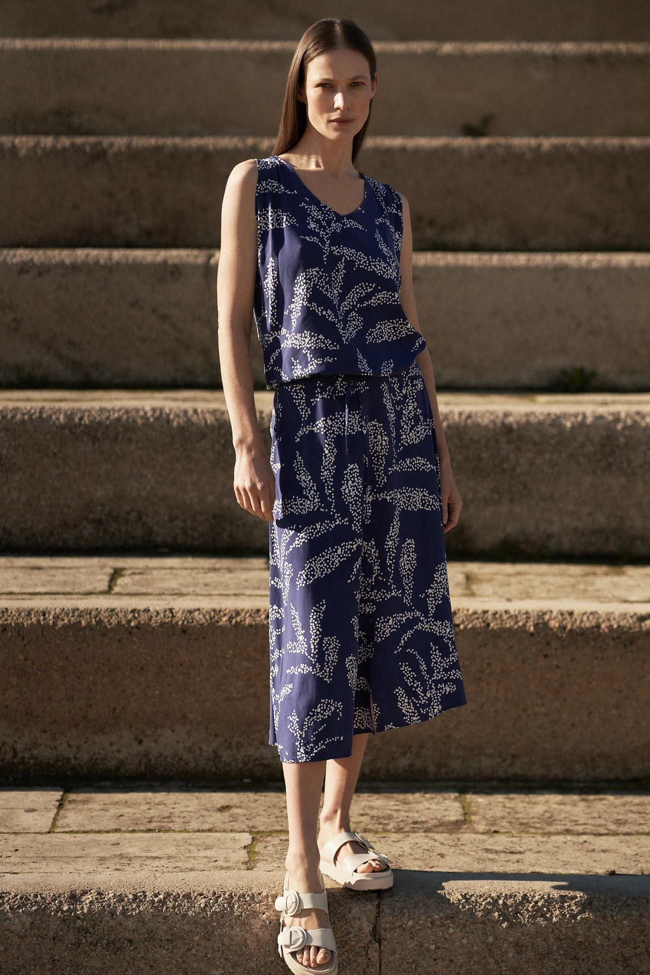 Letni zestaw w kropki niebieski