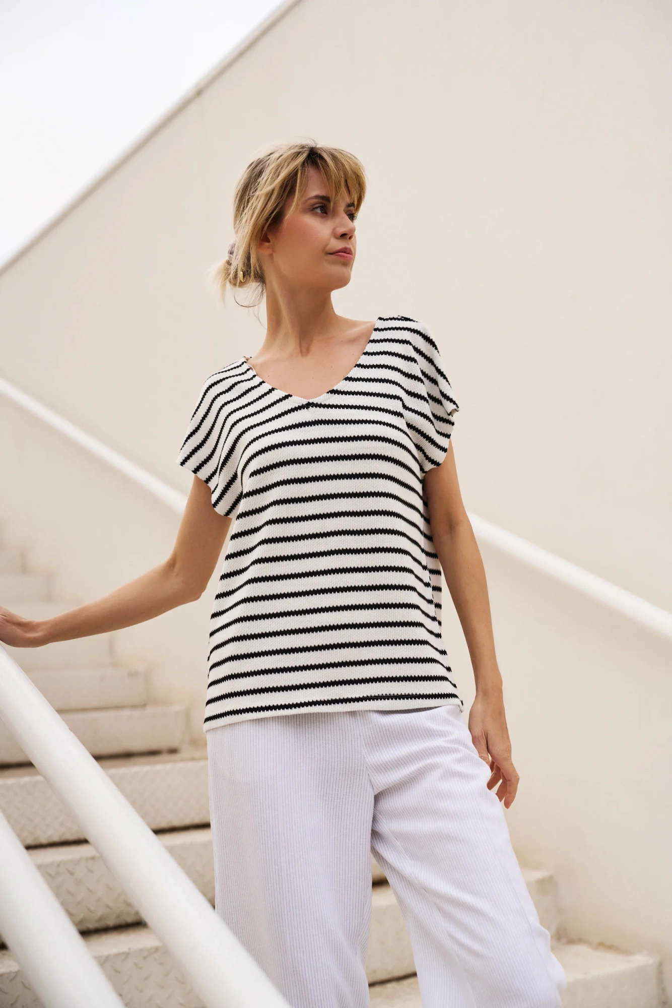 Bluzka w paski biała