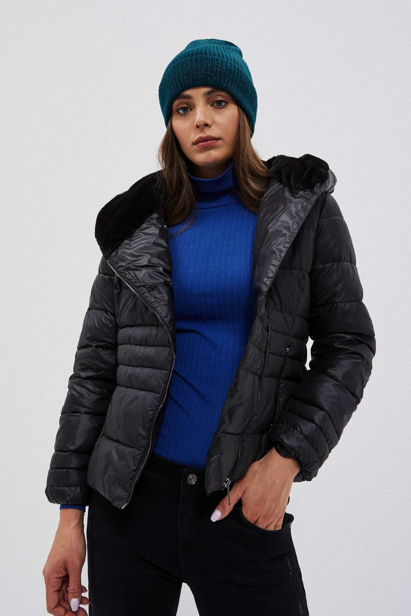 Krótka pikowana kurtka czarna