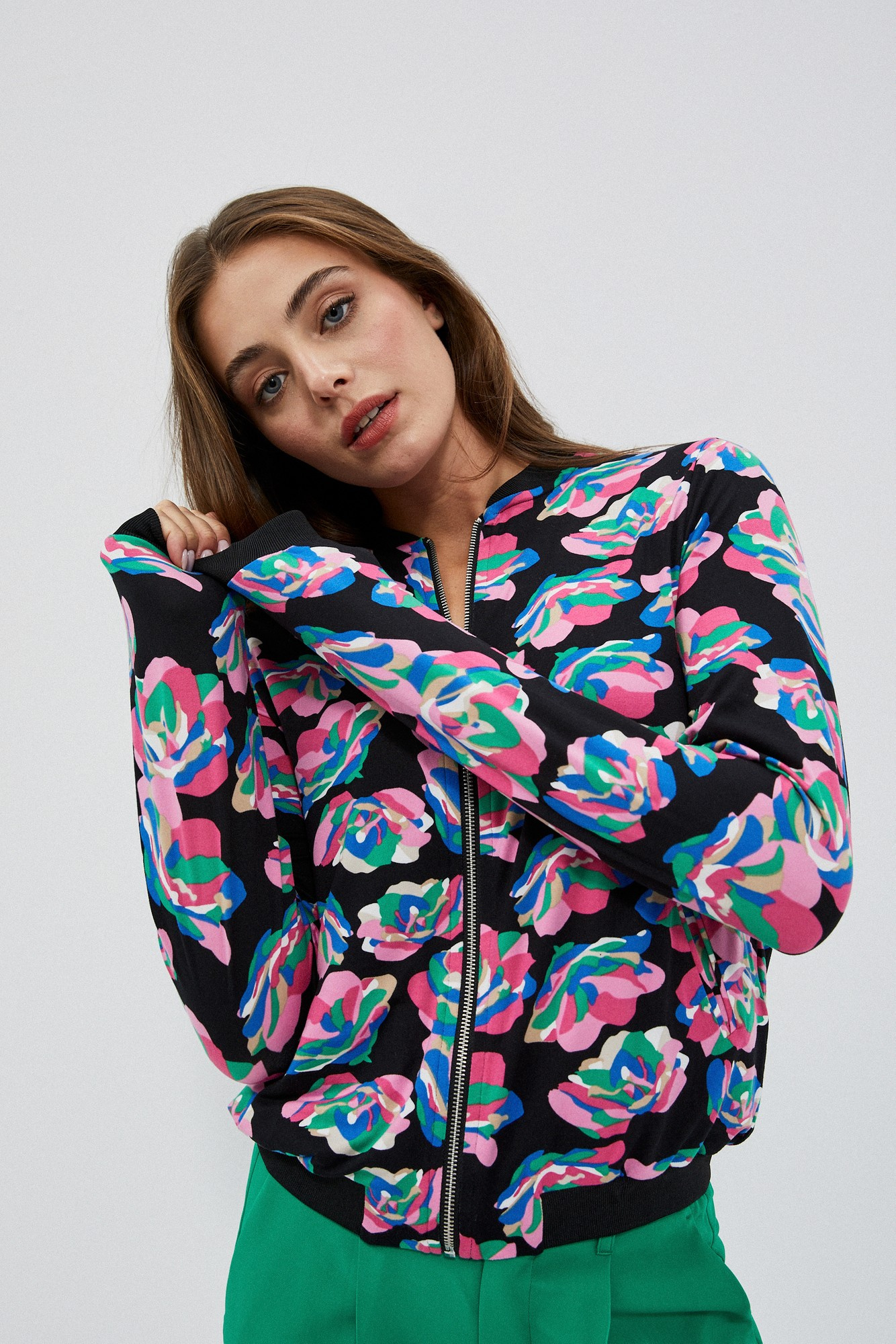 Bomberka z printem czarna