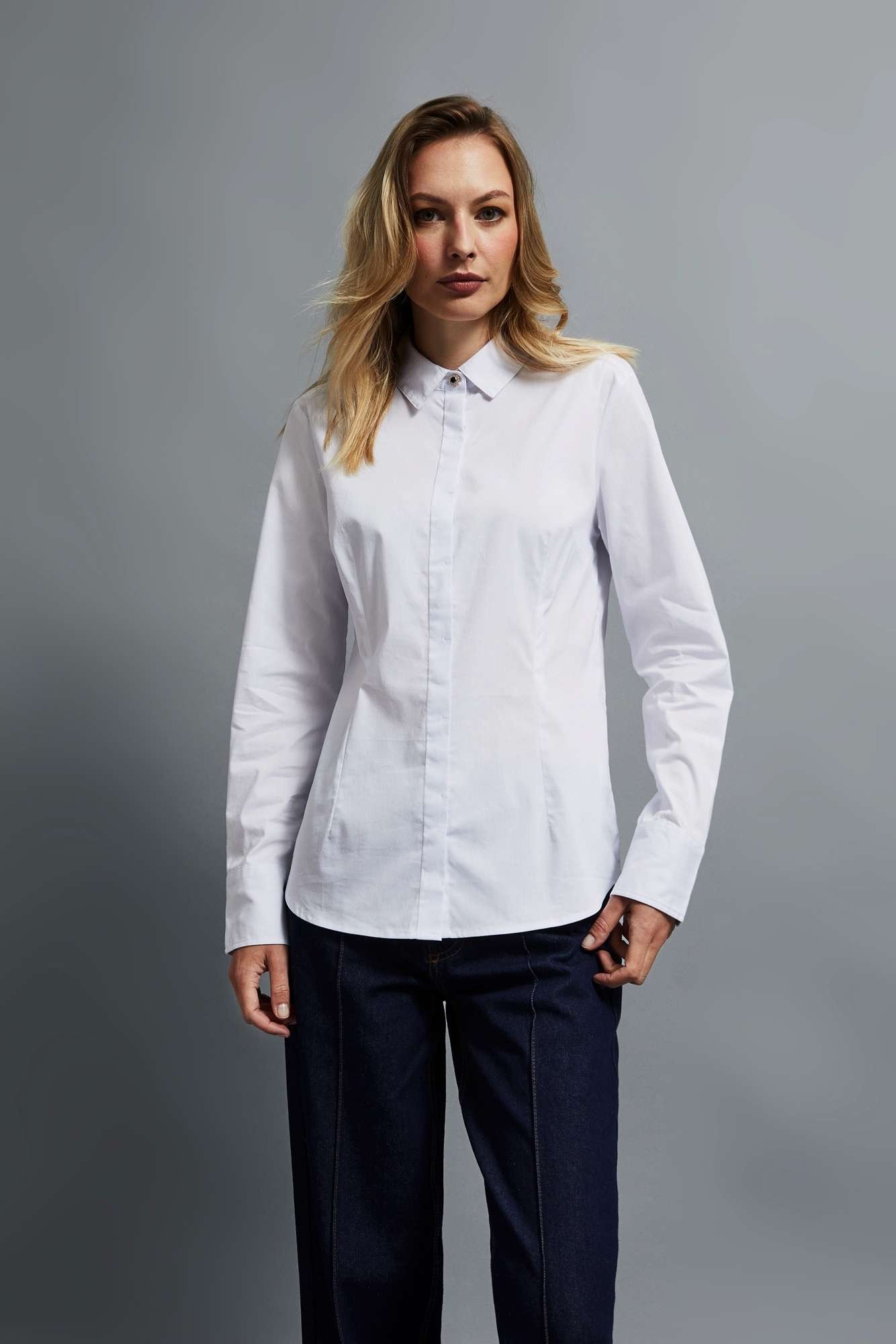 Gładka koszula biała