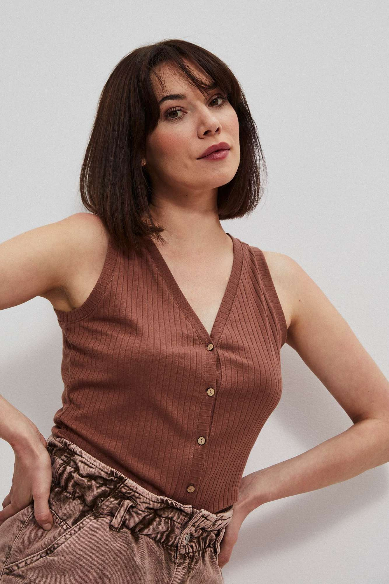 Prążkowany top czekoladowy