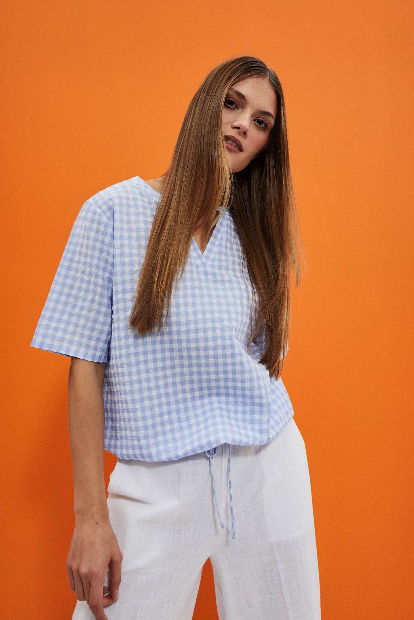 Koszula z wiązaniem biało niebieska