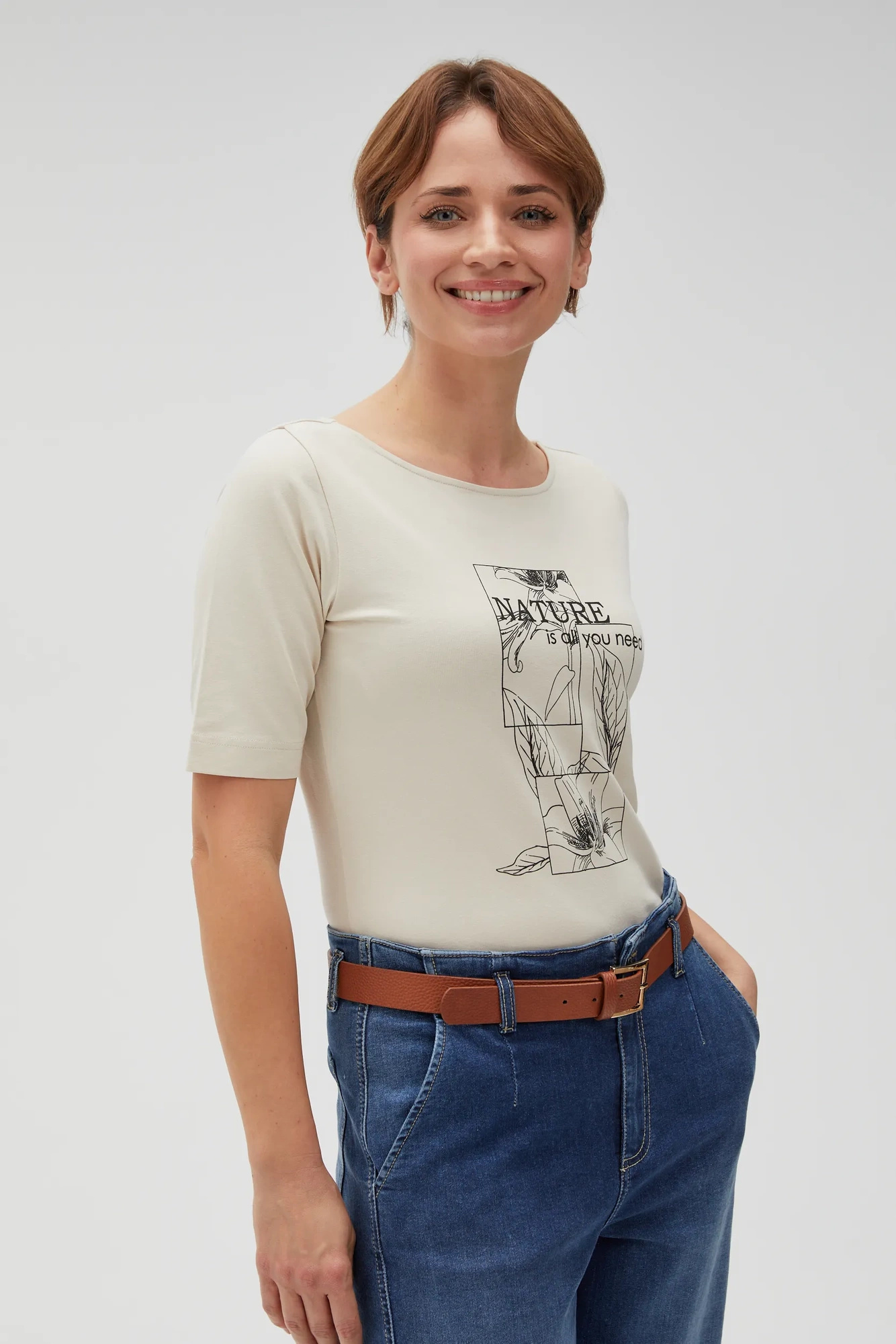 Bluzka z nadrukiem i napisem beżowa