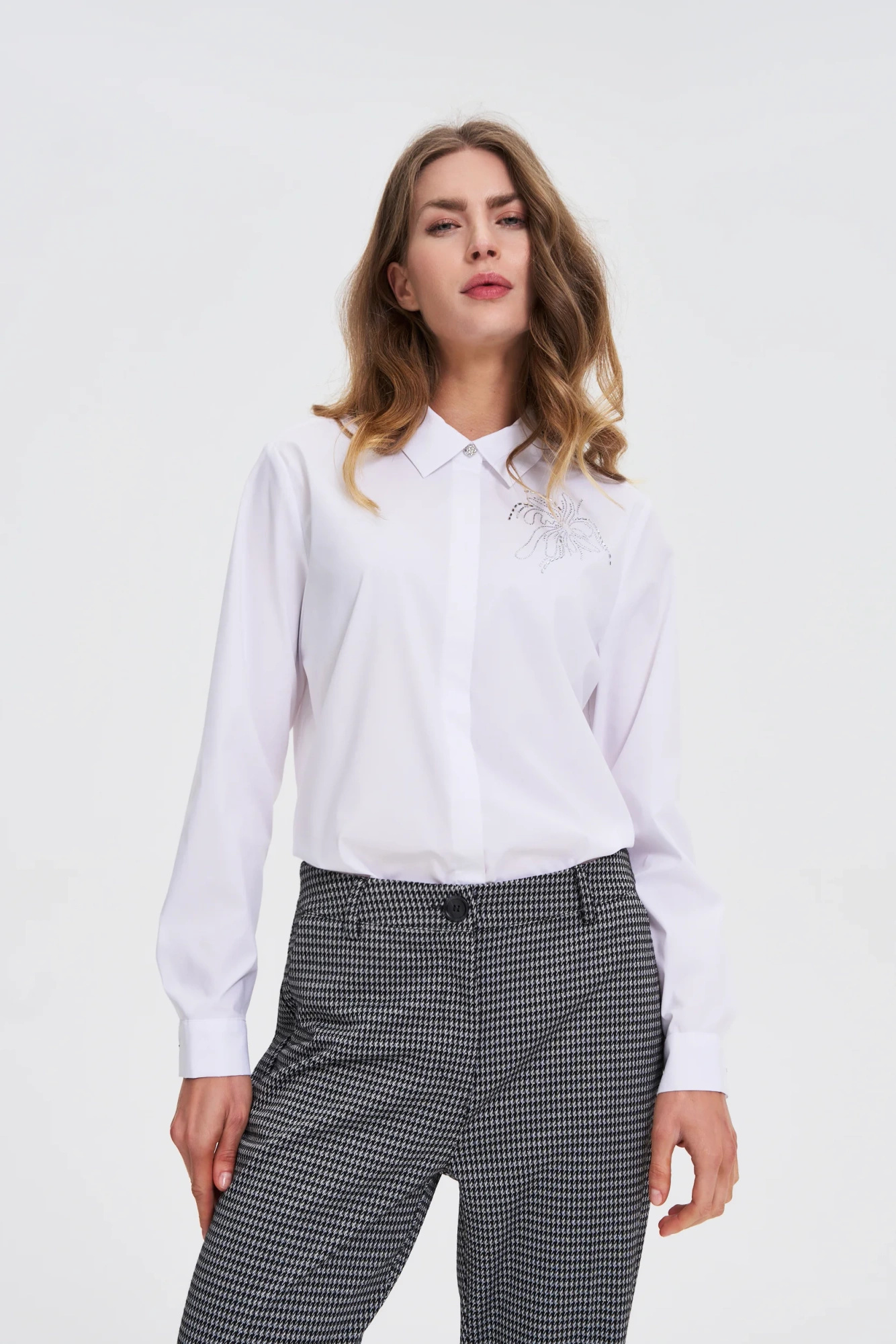 Koszula z kołnierzykiem biała