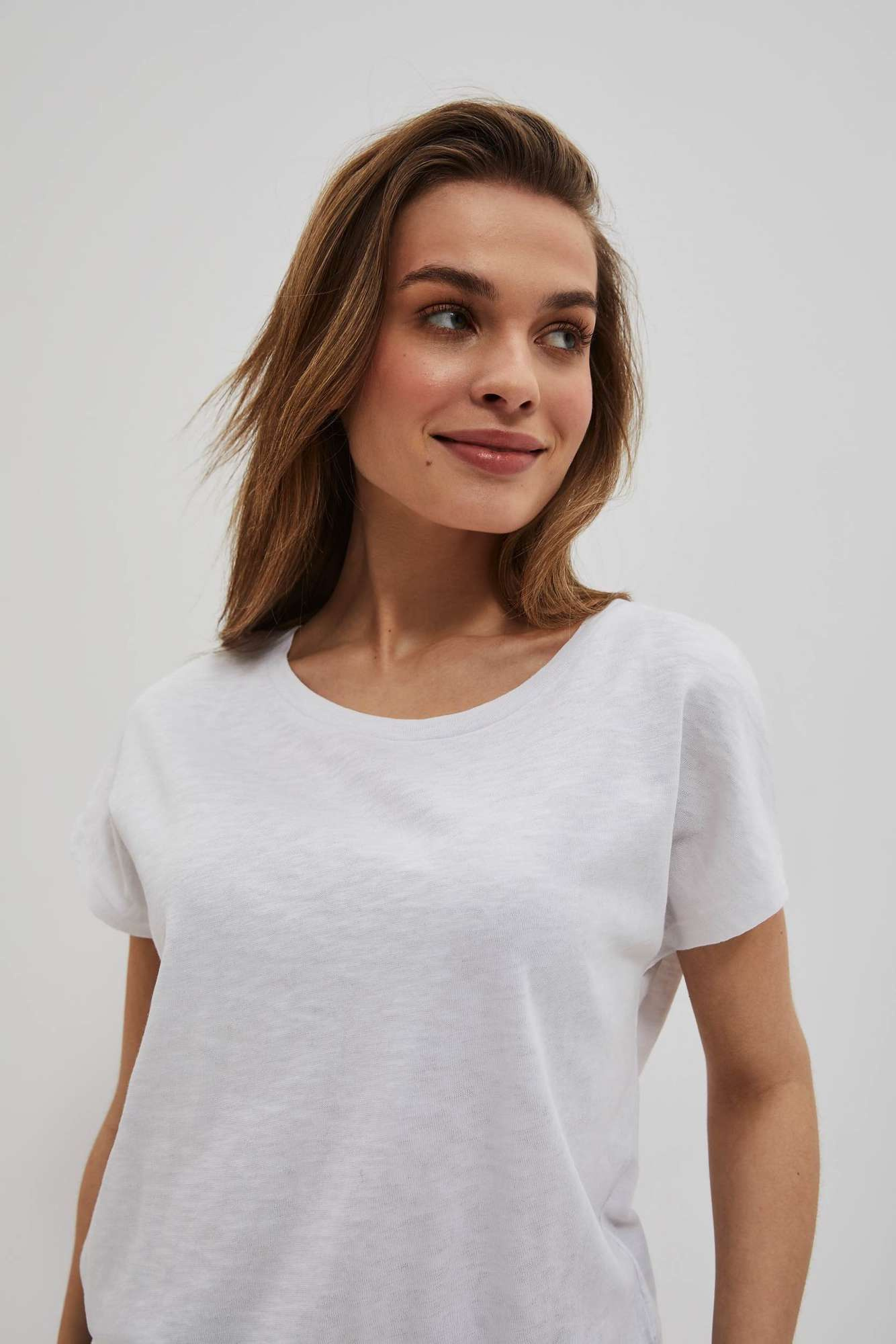 T-shirt z wiązaniem w pasie biały