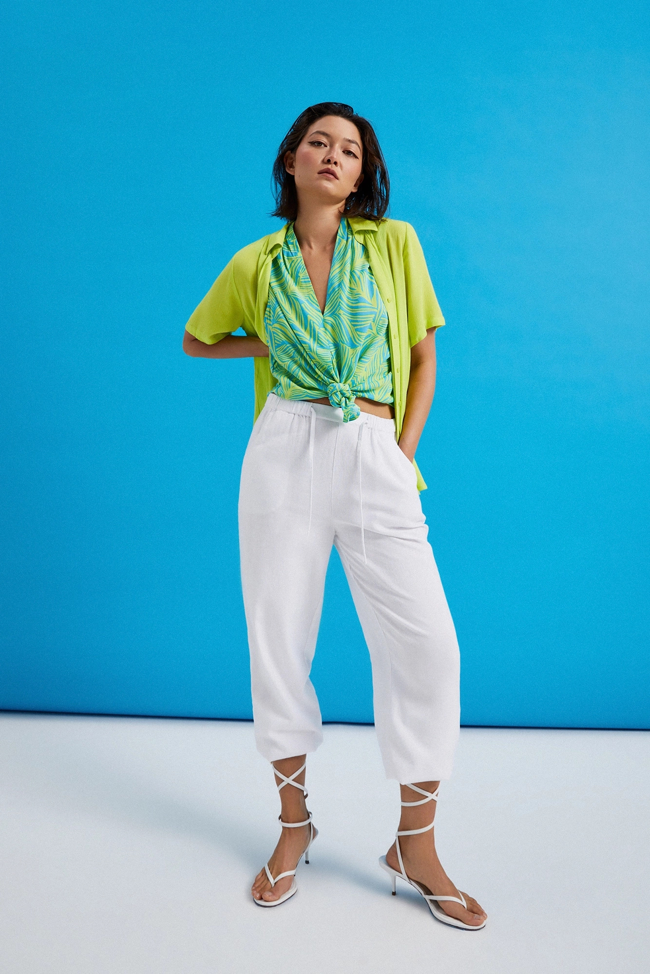 Gładkie wiskozowe spodnie białe