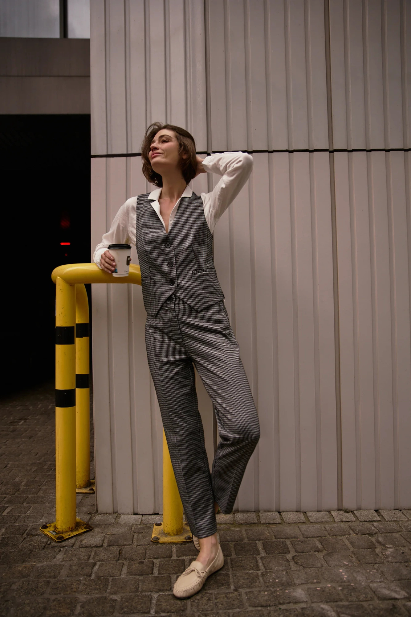 Elegancka kamizelka szara