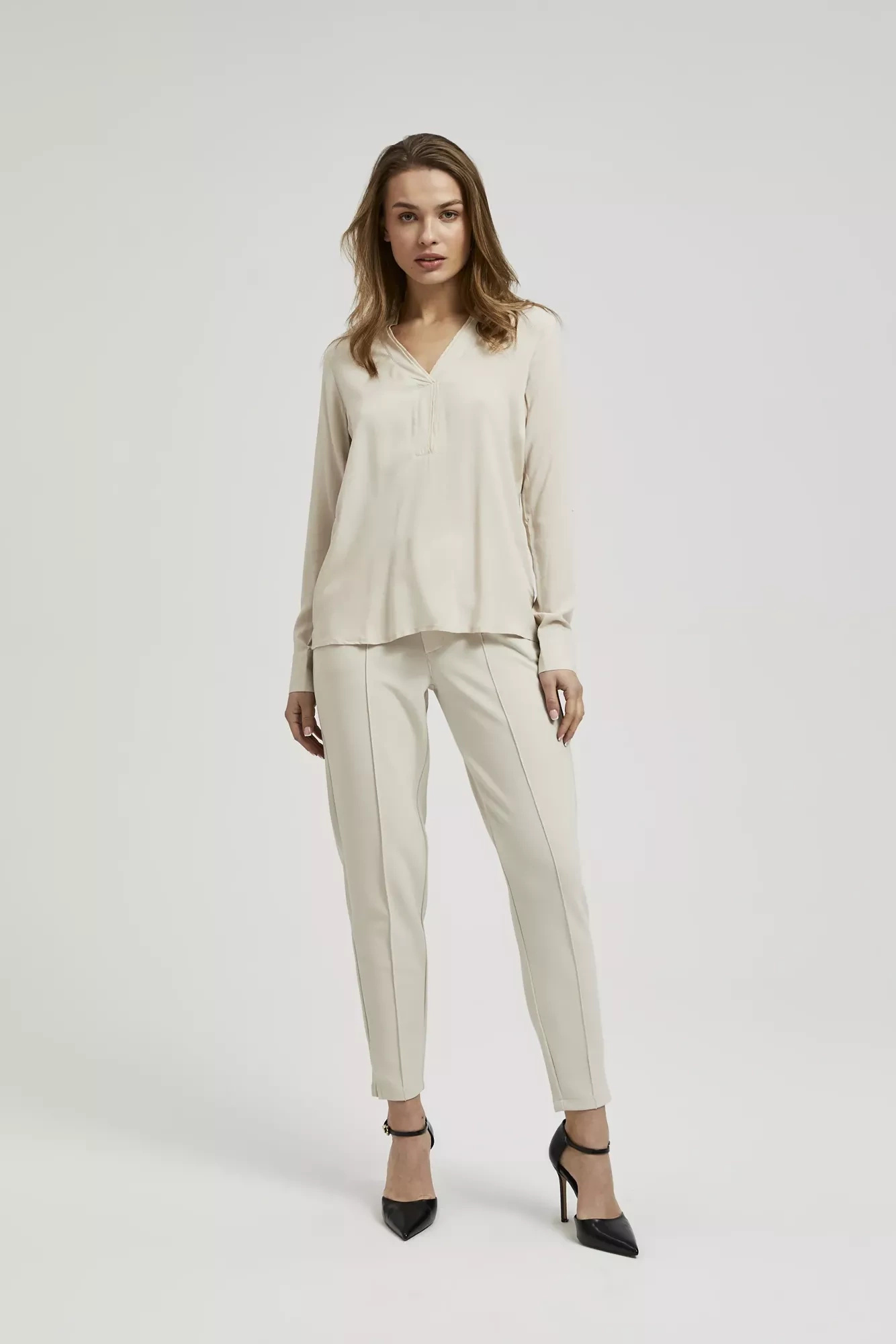 Gładka koszula z długimi rękawami beżowa